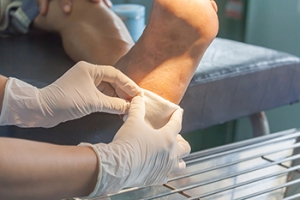 Diagnosis and Symptoms of Foot Puncture Wounds